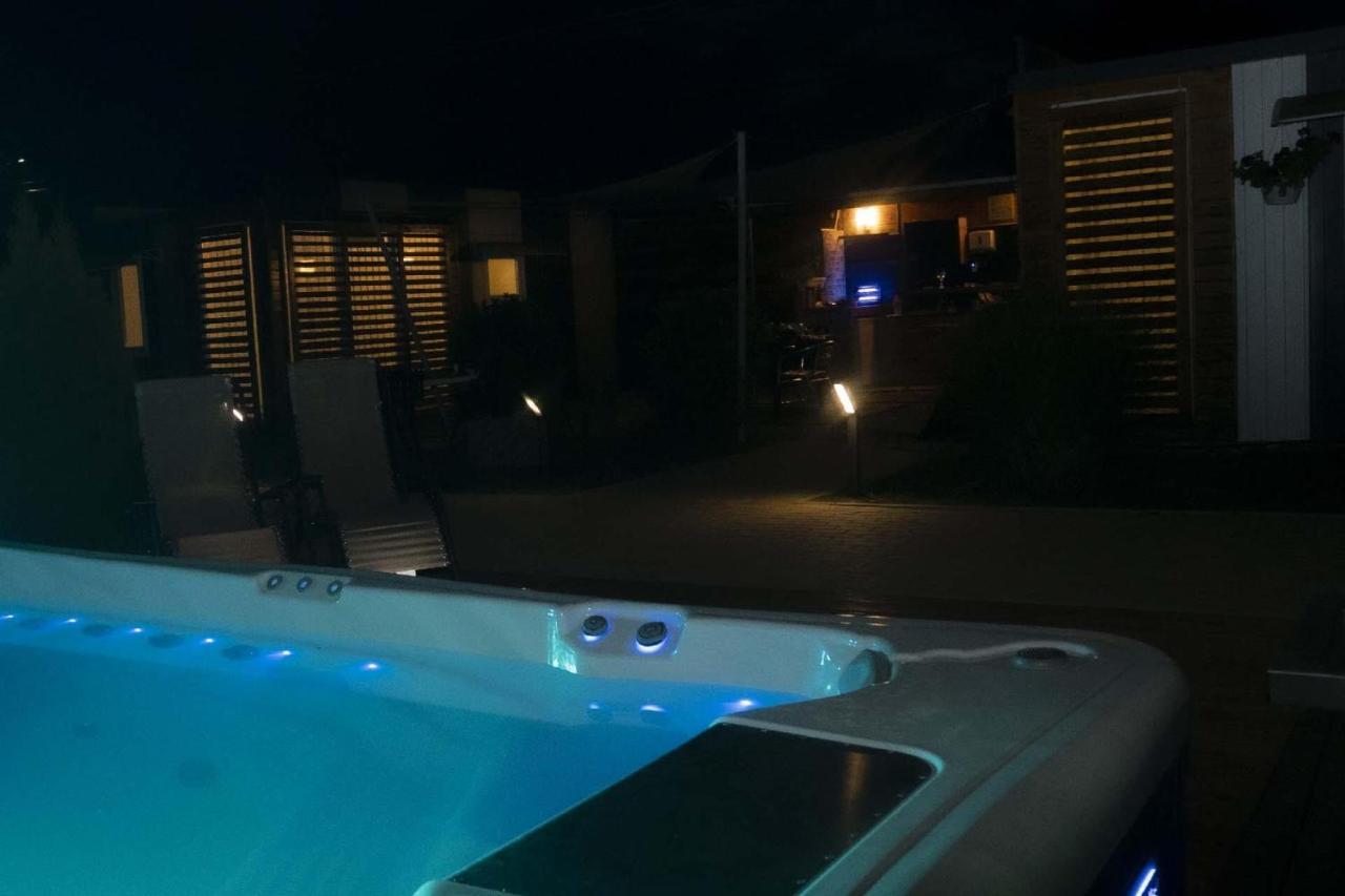 Green Corner Wellness Püspökladány 外观 照片