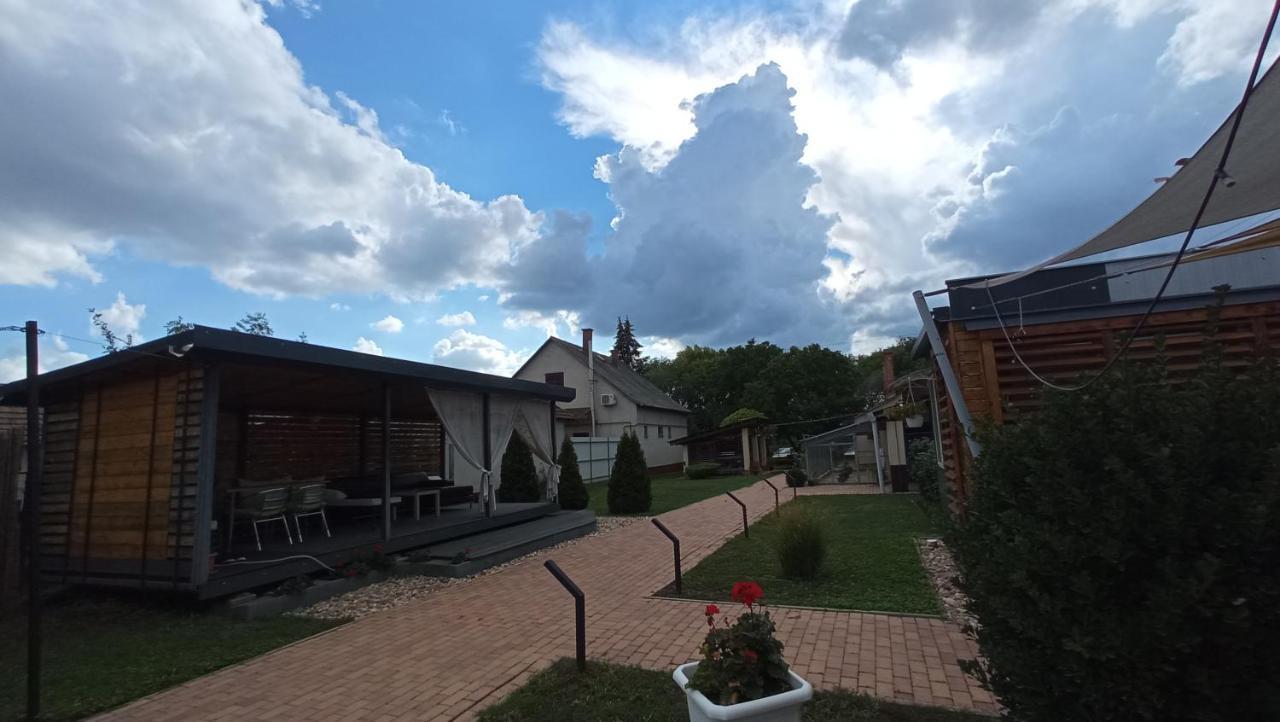 Green Corner Wellness Püspökladány 外观 照片