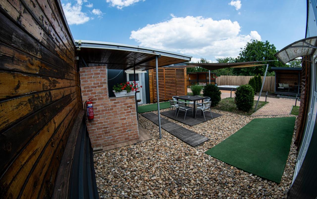 Green Corner Wellness Püspökladány 外观 照片