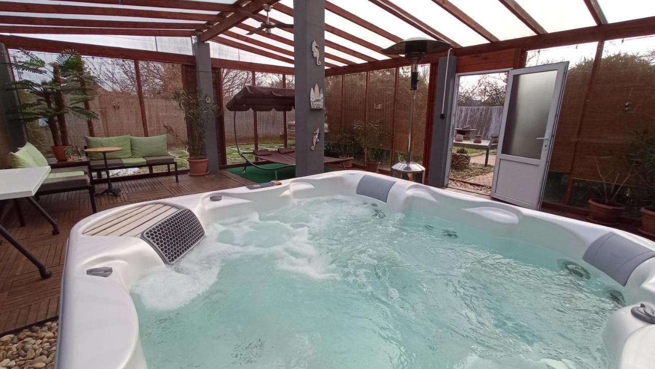 Green Corner Wellness Püspökladány 外观 照片