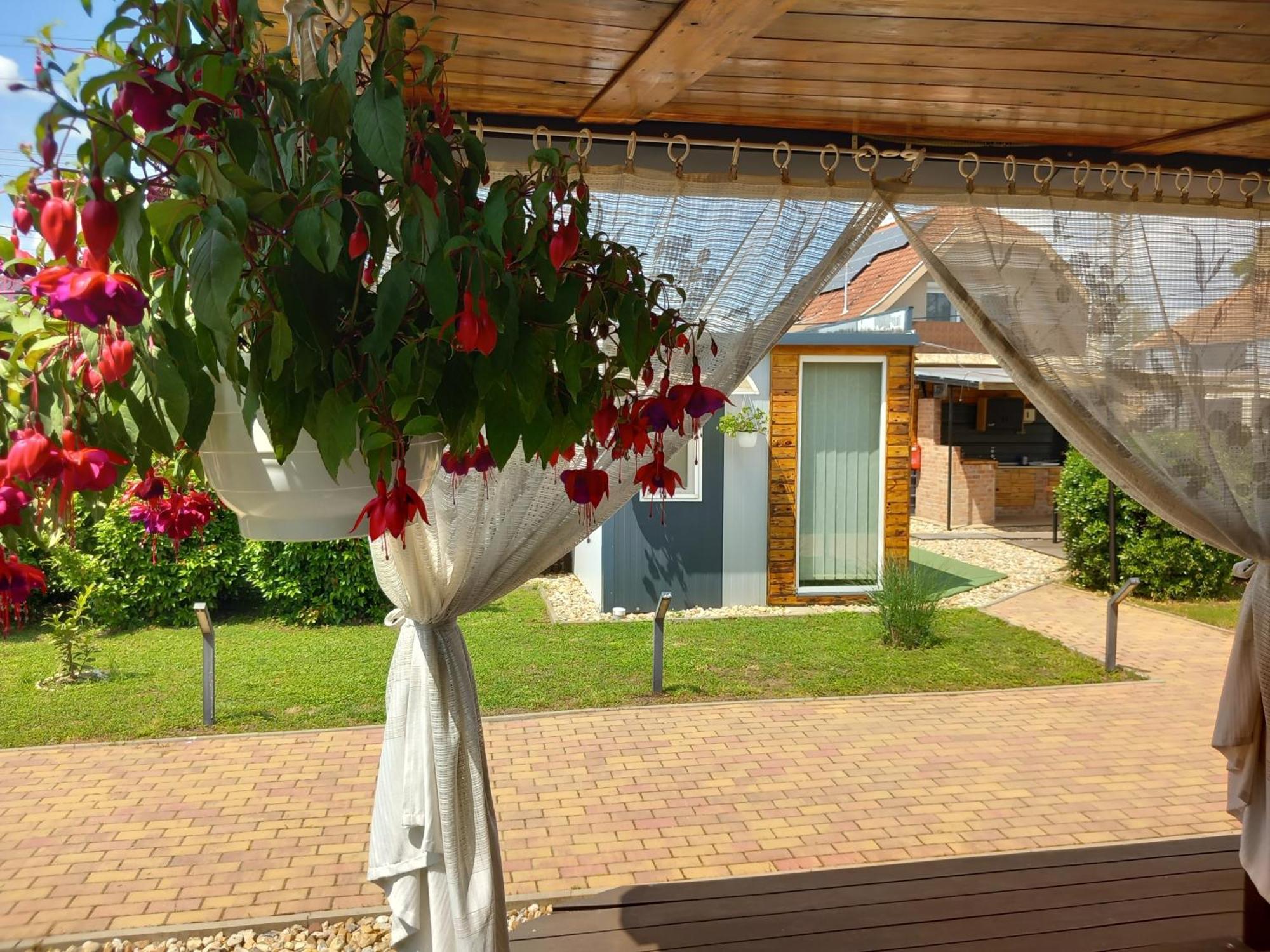 Green Corner Wellness Püspökladány 外观 照片