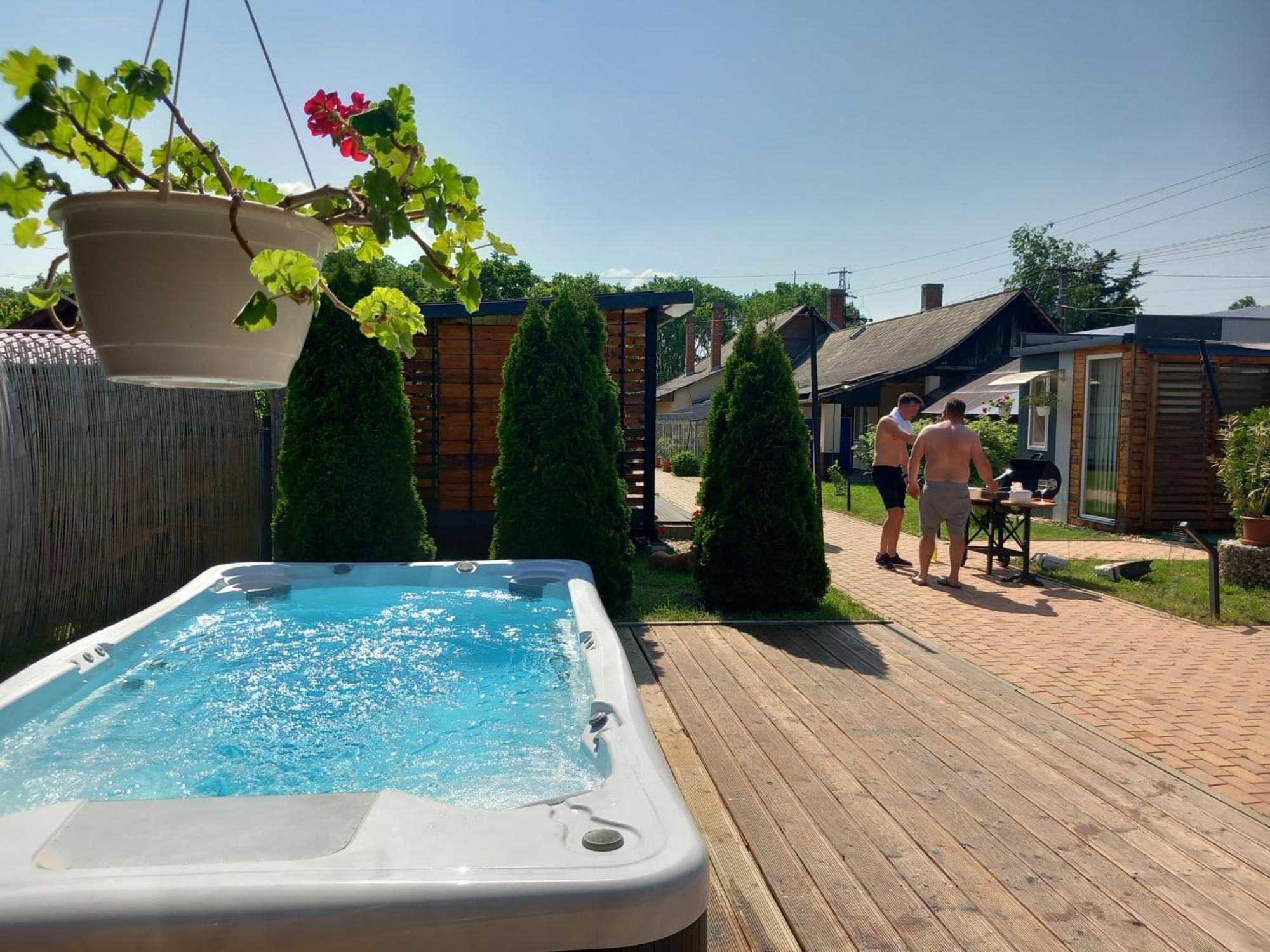 Green Corner Wellness Püspökladány 外观 照片